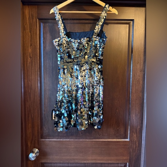 Lulus size small Disco Aura Silver and Grey Paillette Sequin Bodycon Mini Dress - Picture 6 of 8